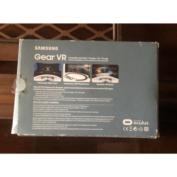 - Samsung SM-R322NZWAXAR Gear VR Headset - Frost White - Picture 4 of 5